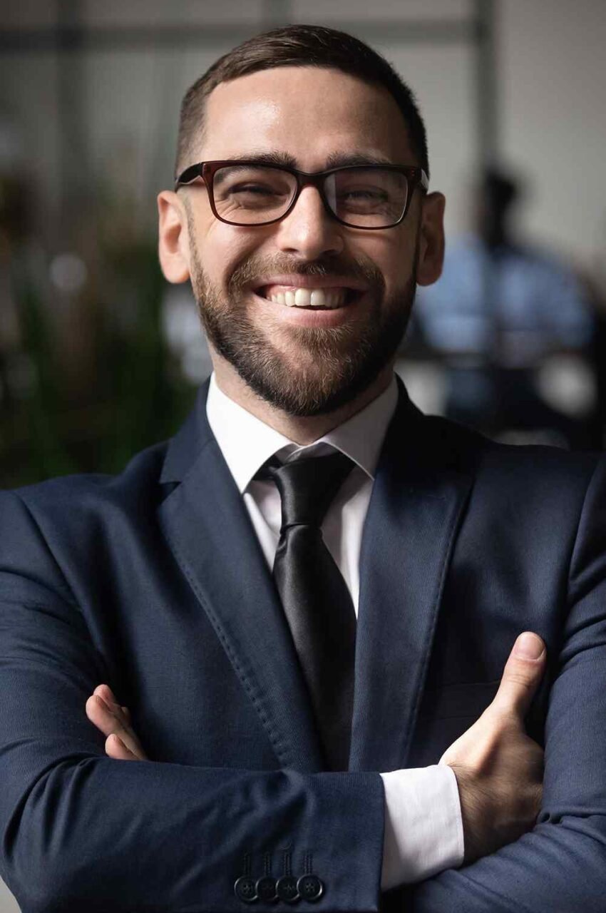 https://keeganpinto.com/wp-content/uploads/2020/08/team_05-850x1280.jpg